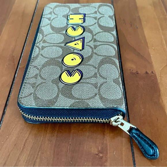 Coach Pac-Man Pacman Brown Accordion Signature Coated Canvas Zip Wallet #F75614 - Picture 4 of 13